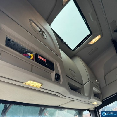 Trattore stradale IVECO S-WAY