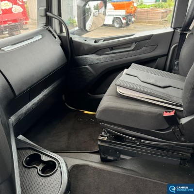 Trattore stradale IVECO S-WAY